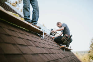 Local Roofers in Qwest, MN
